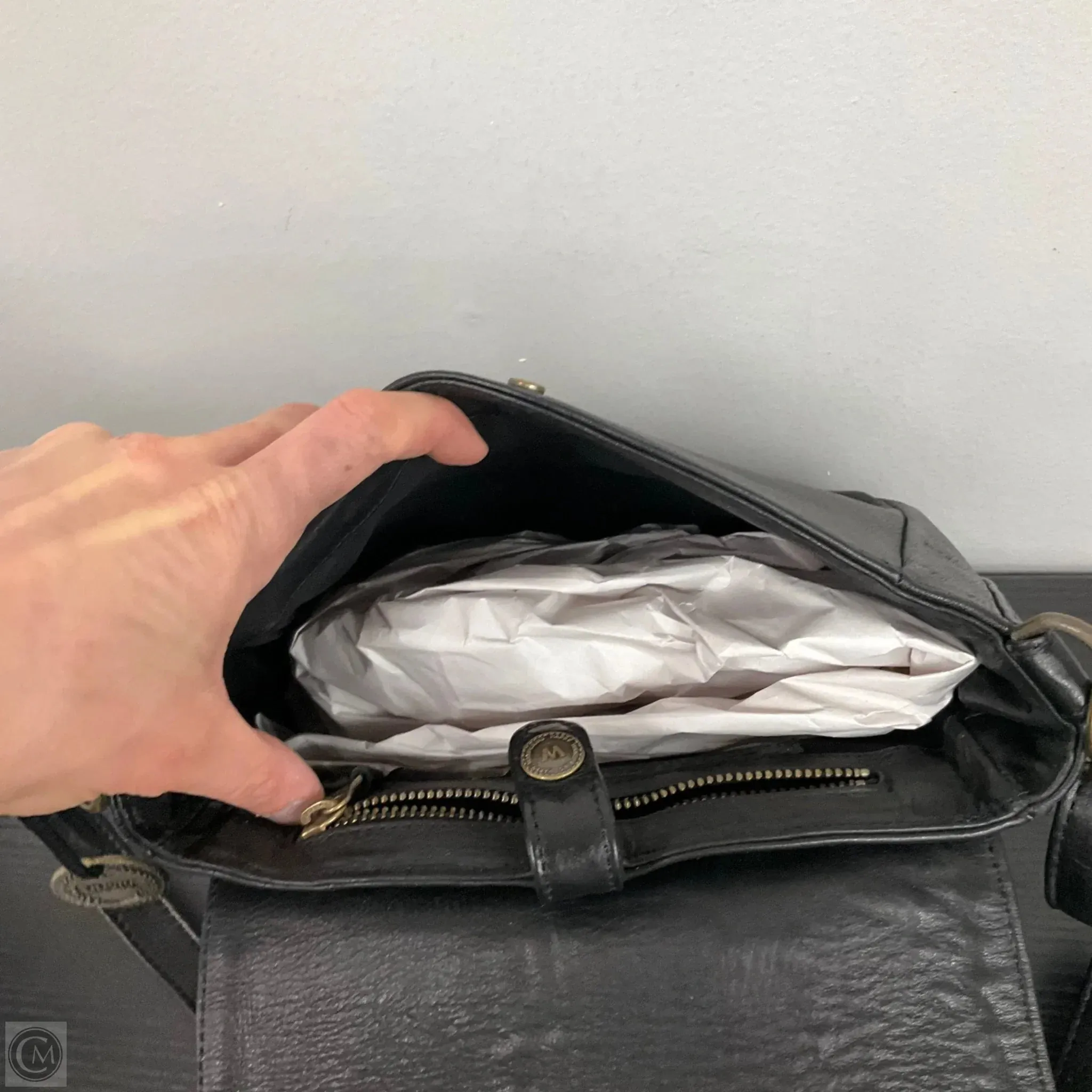 Handbag By Clothes Mentor, Size: Large