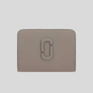 MARC JACOBS The Covered J Marc Mini Compact Wallet Cement 2S4SMP007S02