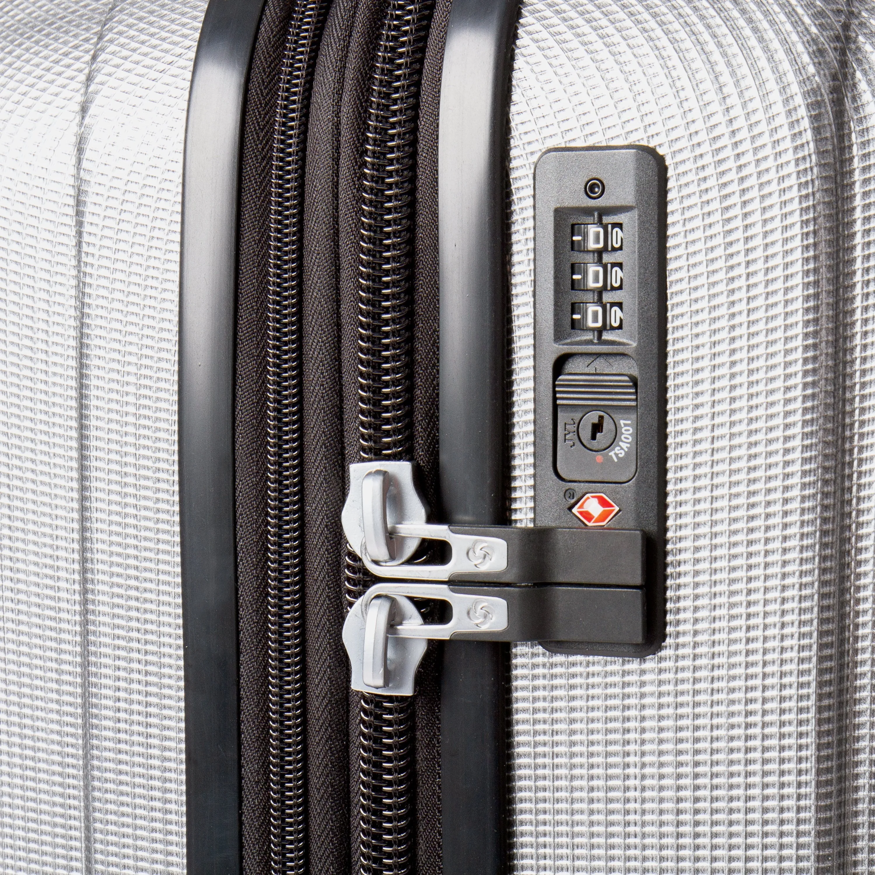 Samsonite Omni 3.0 Medium Spinner Expandable Luggage
