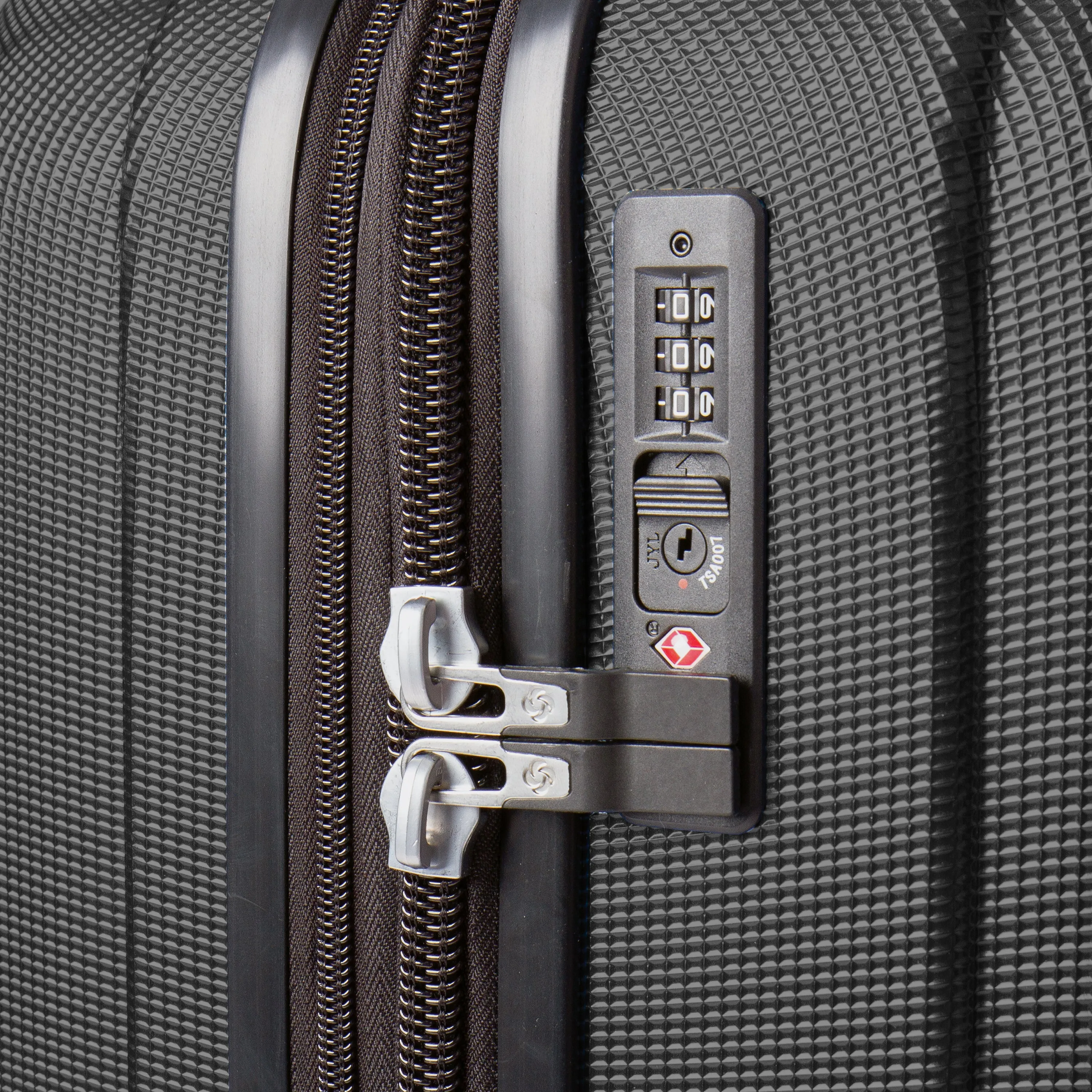 Samsonite Omni 3.0 Medium Spinner Expandable Luggage